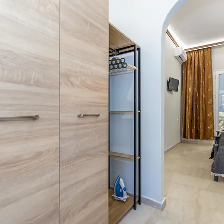 Riviera * Benitses (Corfu)